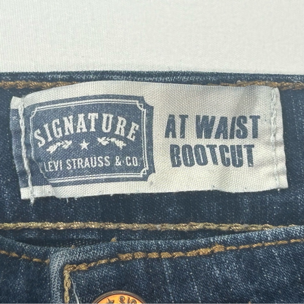 Levi’s Signature At The Waist Boot Cut Jean Size 12 Women’s - Picture 4 of 7